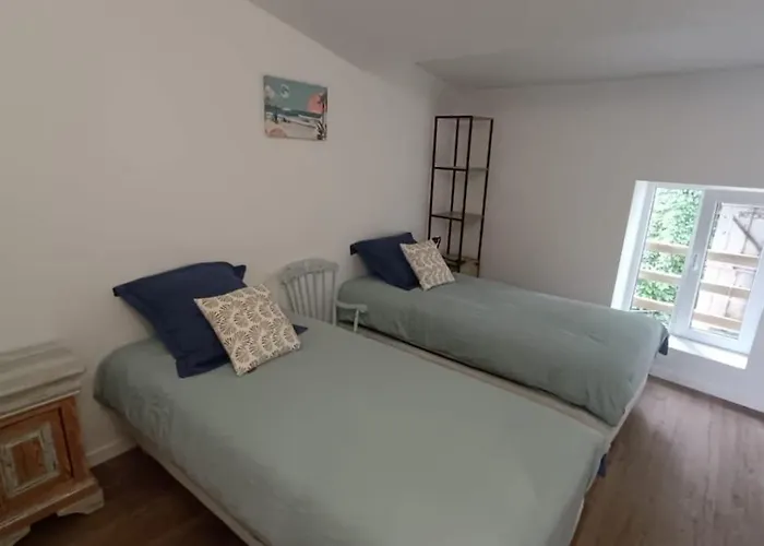 Apartment T4 Familial Avec Terrasse Privative *